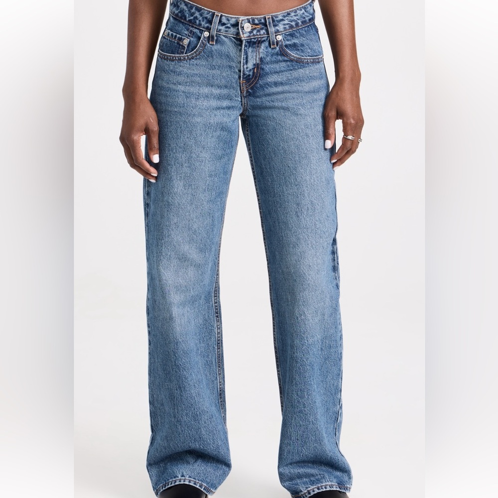 Levi’s Low Rise Wide Leg Jeans